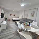 Puertas De La Catedral Apartment *