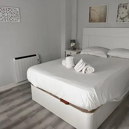 Puertas De La Catedral Апартаменты *