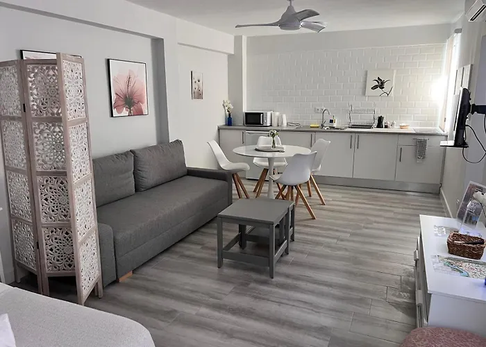 Puertas De La Catedral Apartment *