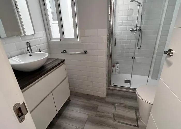 Puertas De La Catedral Apartment *