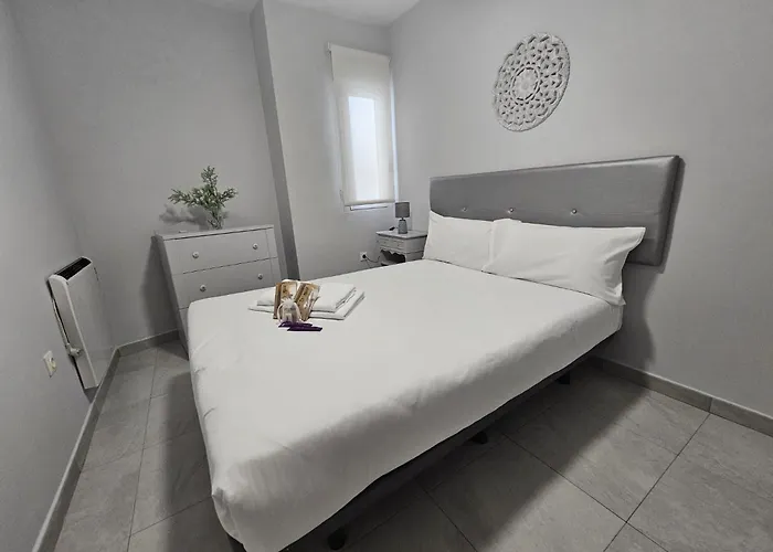 Puertas De La Catedral Apartment *