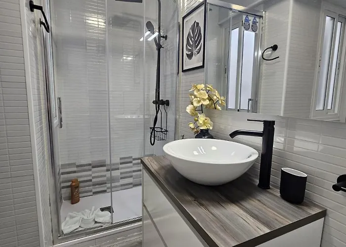 Puertas De La Catedral Apartment *