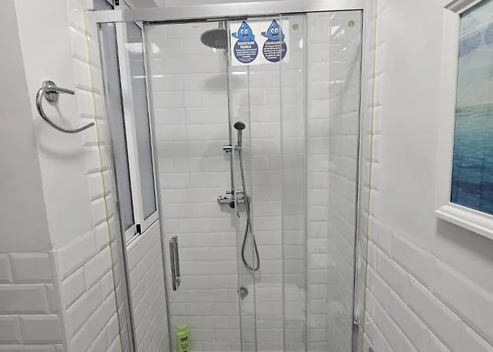 Puertas De La Catedral Apartment *